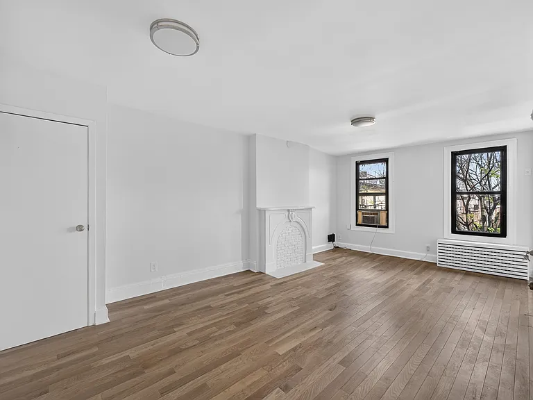 351 Smith St #3 — Photo 3