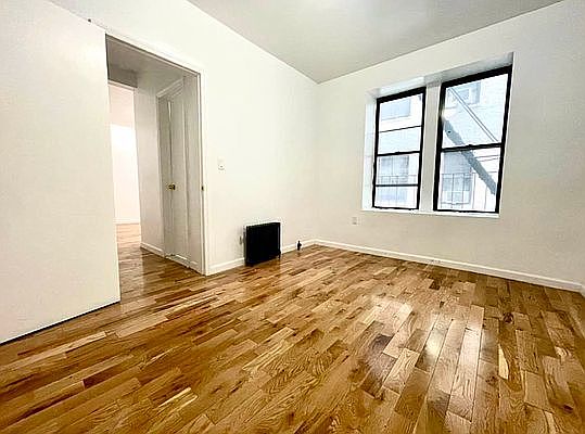2nd image of 165 Bennett Ave APT 1F