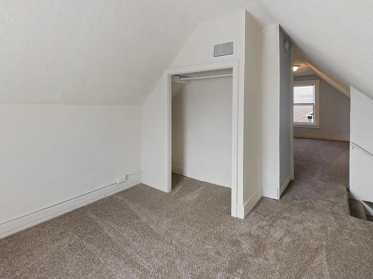 3237 Hennepin Ave — Photo 20