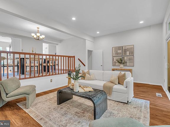 3rd image of 2966 Borge St