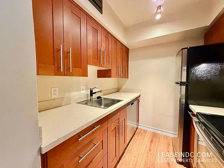 1000 N St NW #B — Photo 12