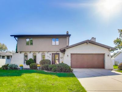 9449 Primrose Ln, Munster, IN, 46321