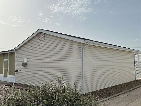 4th image of 3004 San Jose Dr
