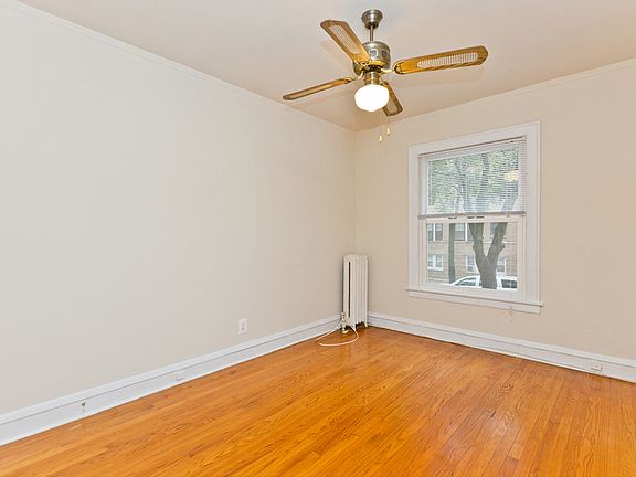 3rd image of 7431 N Seeley Ave Unit 3