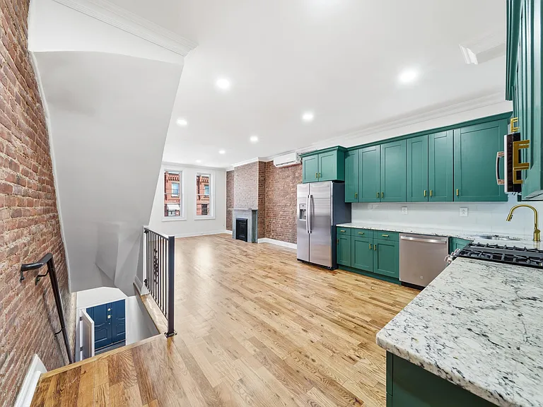 37 Astor Pl #2 — Photo 5