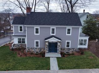 45 Capwell Ave, Pawtucket, RI 02860