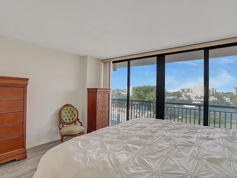 2727 N Ocean Blvd #2020 — Photo 17