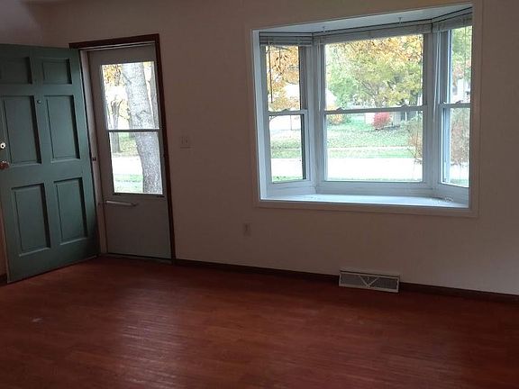 2nd image of 753 Kienle Ave