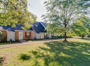 154 Lake Chateau Dr, Hermitage, TN 37076