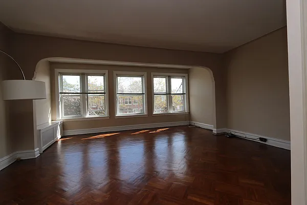 Rented by Velsor Realty | media 10