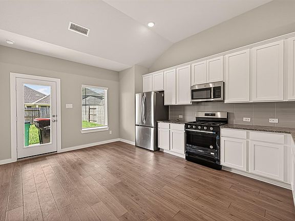 5th image of 21630 Wave Hollow Dr