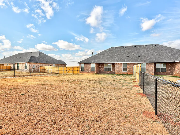 25173 N County Rd #2980B — Photo 38