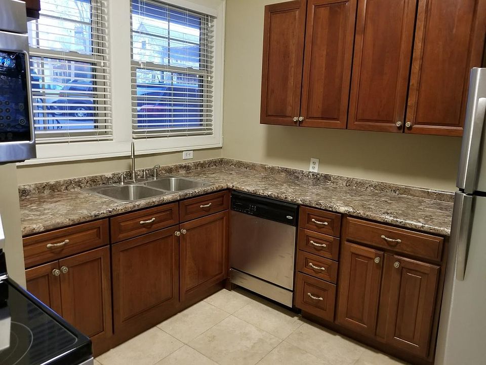Kitchen - new cabinets & countertop