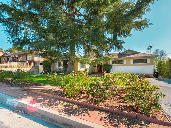 3rd image of 2420 Harmony Pl
