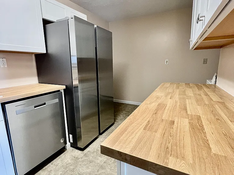 10 Dorsey Ln #1 — Photo 4