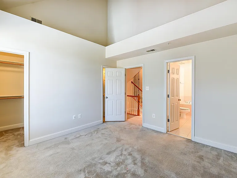 4610 Wilson Blvd — Photo 28