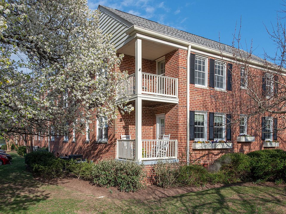 6706 W. Wakefield Dr. #B1