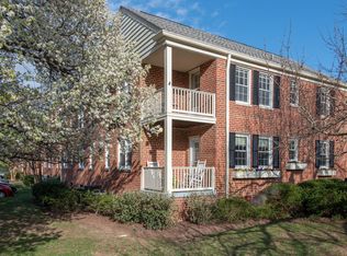 6706 W Wakefield Dr APT B1, Alexandria, VA 22307