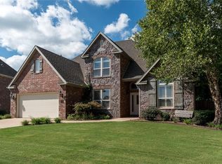 6815 W Shadow Valley Rd, Bentonville, AR 72758