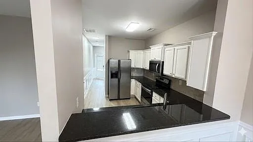 3 bed, 2.5 bath, 1550 sqft, $2,450 — Photo 4