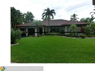 8817 NW 51st Pl, Coral Springs, FL 33067