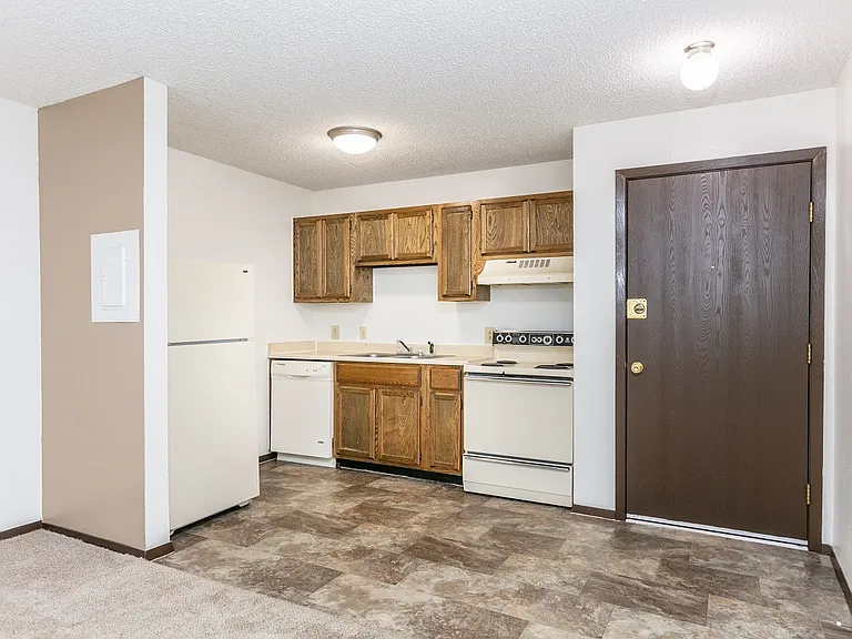 Foxhill Apartments — Photo 48