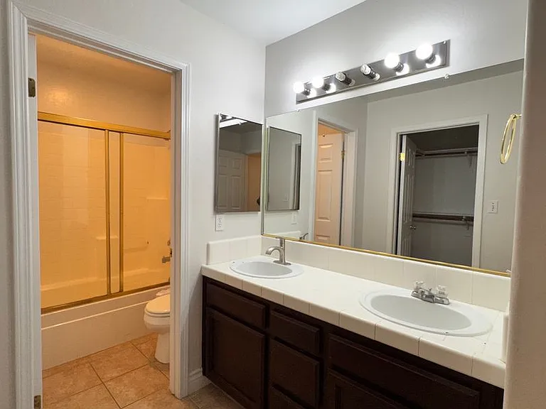 4012 Island Mist Ct — Photo 7