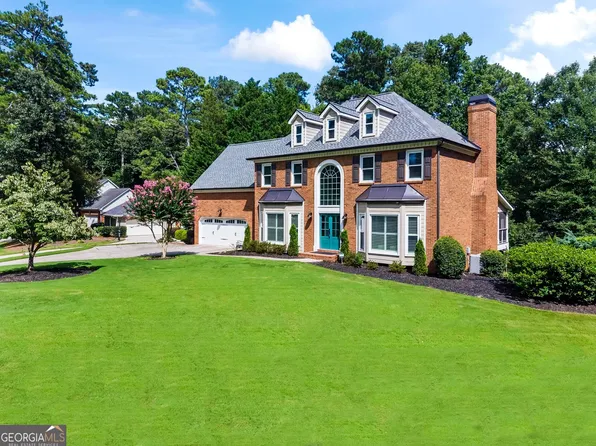 8325 Riverbirch Dr, Roswell, GA 30076