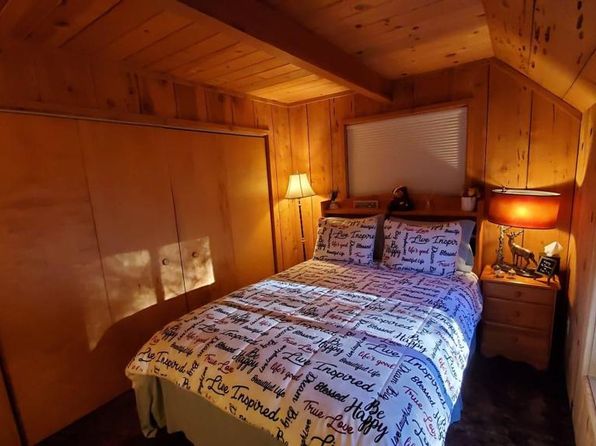 25390 Shadow Oaks Dr, Idyllwild, CA 92549