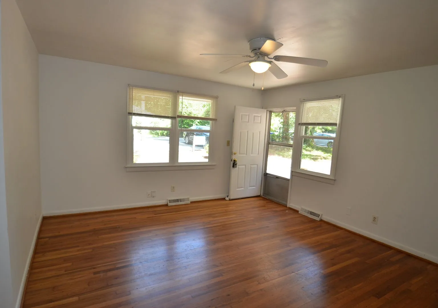 117 Purefoy Road — Photo 3