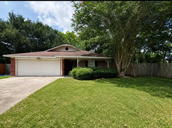 1875 Westchase Dr, Beaumont, TX 77707