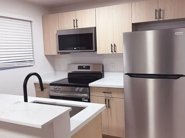 Wellington Place Apartments