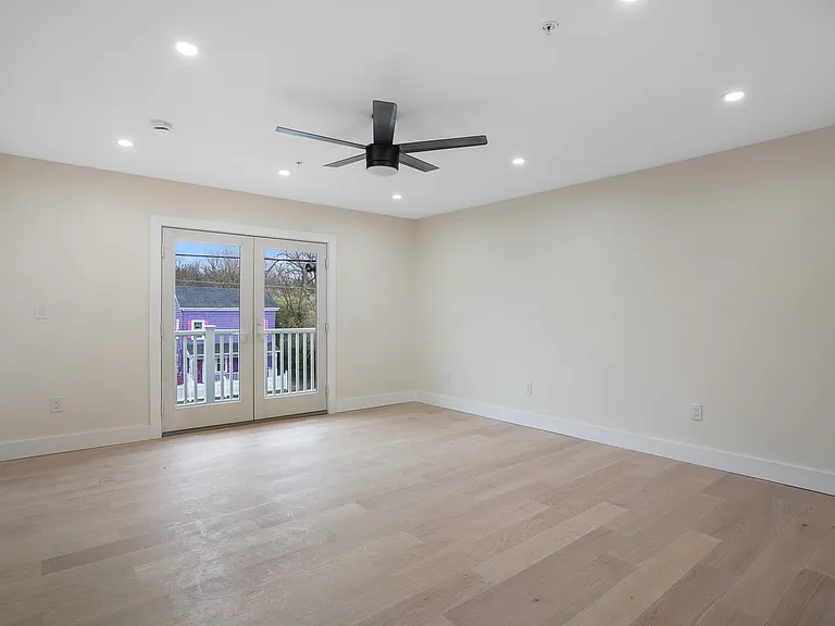 125 New Hamburg Rd #1 — Photo 6