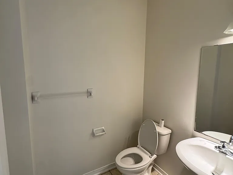 1111 Glenbourne Dr — Photo 7