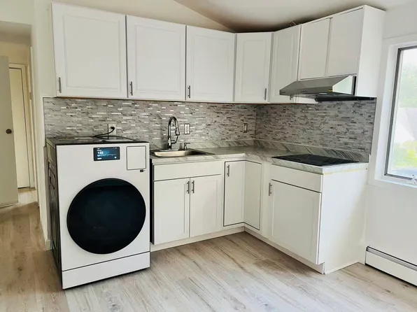 (undisclosed Address), Levittown, NY 11756