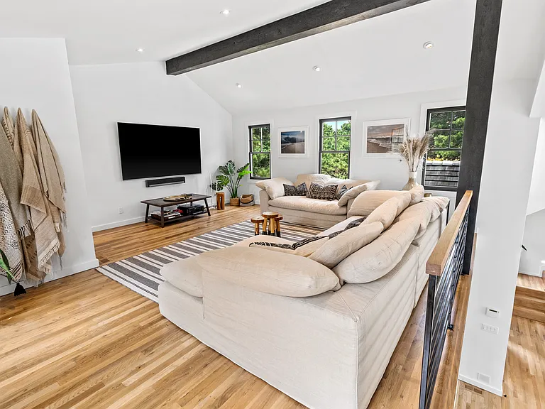2 Castle Ct — Photo 13