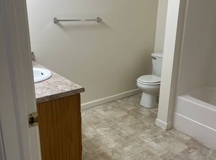 Ashley Square Apartments, Lincoln, NE 68504