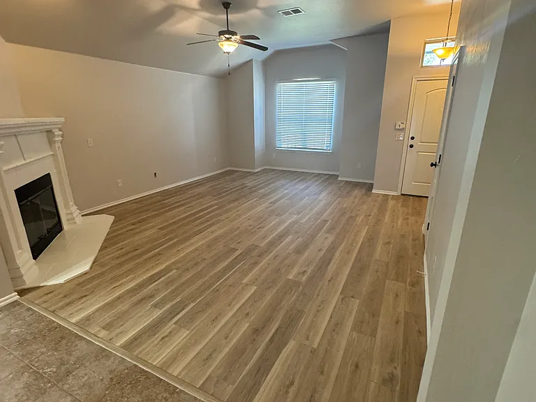 4408 Brooklyn Ave — Photo 8