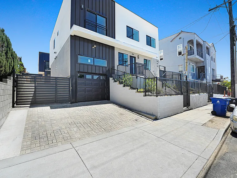 358 N Chicago St — Photo 19