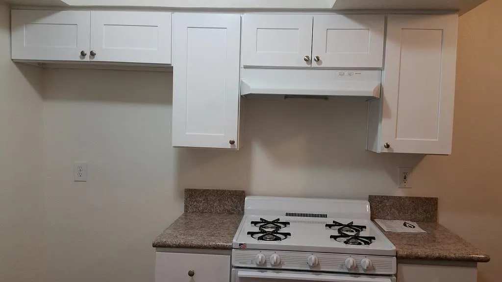 1 bed, 600 sqft, $1,950 — Photo 2