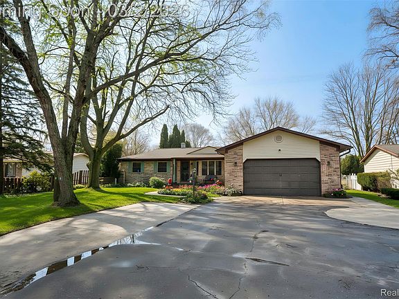 2nd image of 6076 E Carpenter Rd