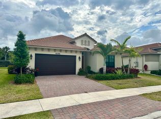 9396 Cantal Cir E, Parkland, FL 33076