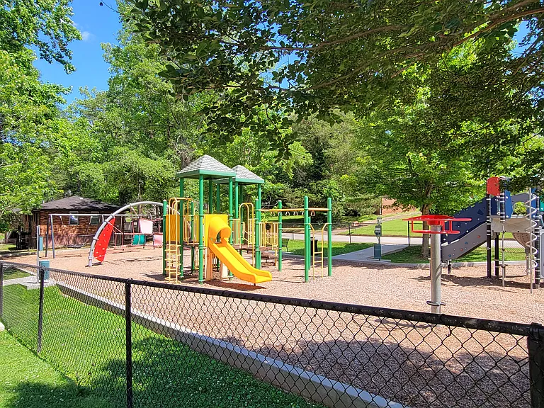 425 Dorsey Rd #R — Photo 23