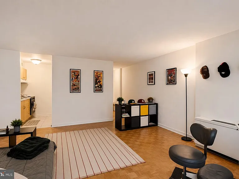 224 W Rittenhouse Sq #30-602 — Photo 2