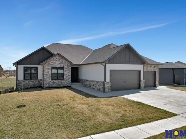 1313 E 8th St, Hickman, NE 68372