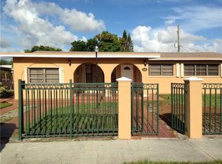 17546 NW 63rd Ct, Hialeah, FL 33015