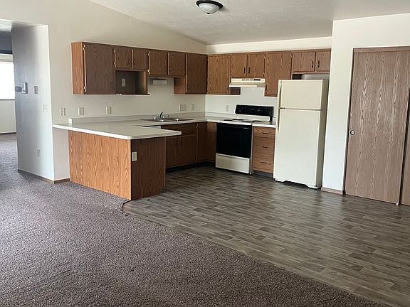 2nd image of 591 S Main St APT 5