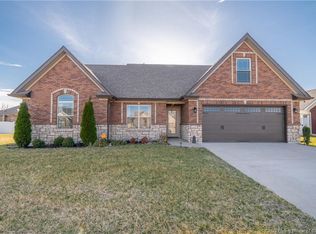 5710 Loblolly Ct, Jeffersonville, IN 47130