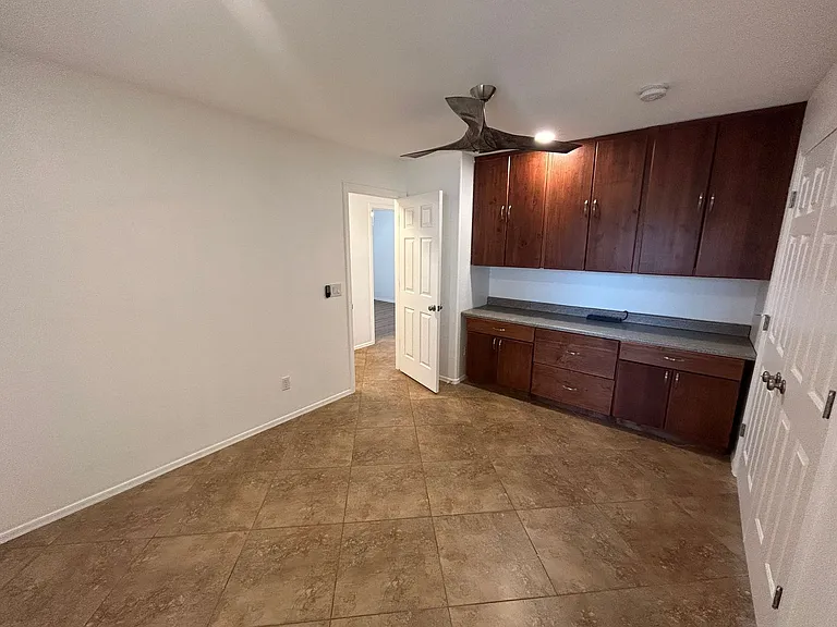 3126 W Zachary Dr — Photo 12
