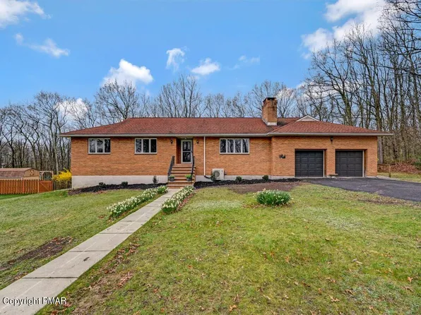 114 Larsen Ln, Cresco, PA 18326